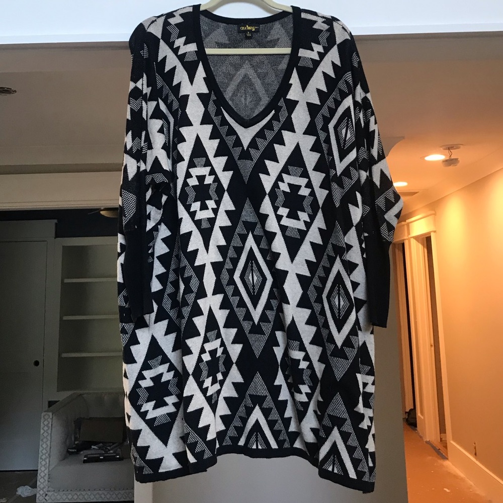 “Audrey 3+1” Aztec Print Tunic Sweater